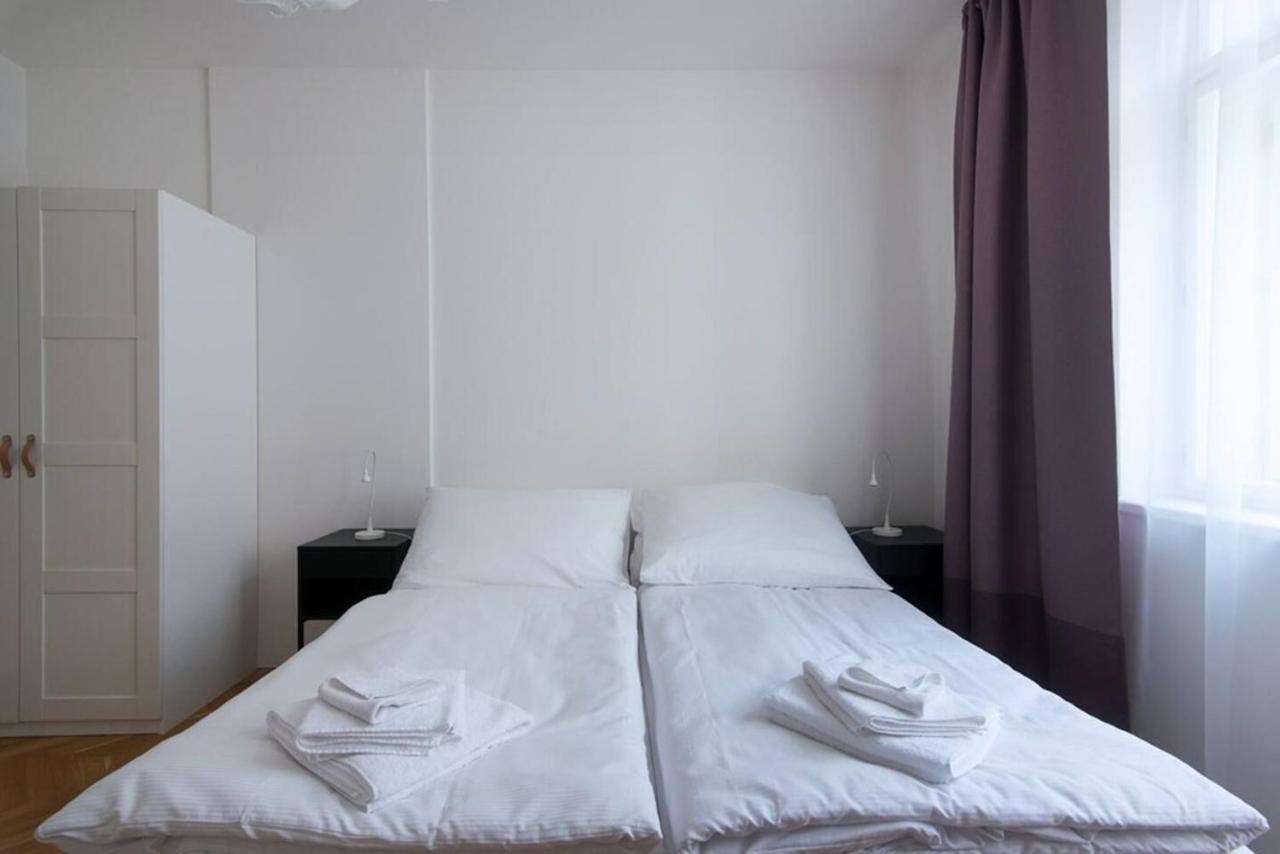 Veleslavin Apartments Prague Luaran gambar