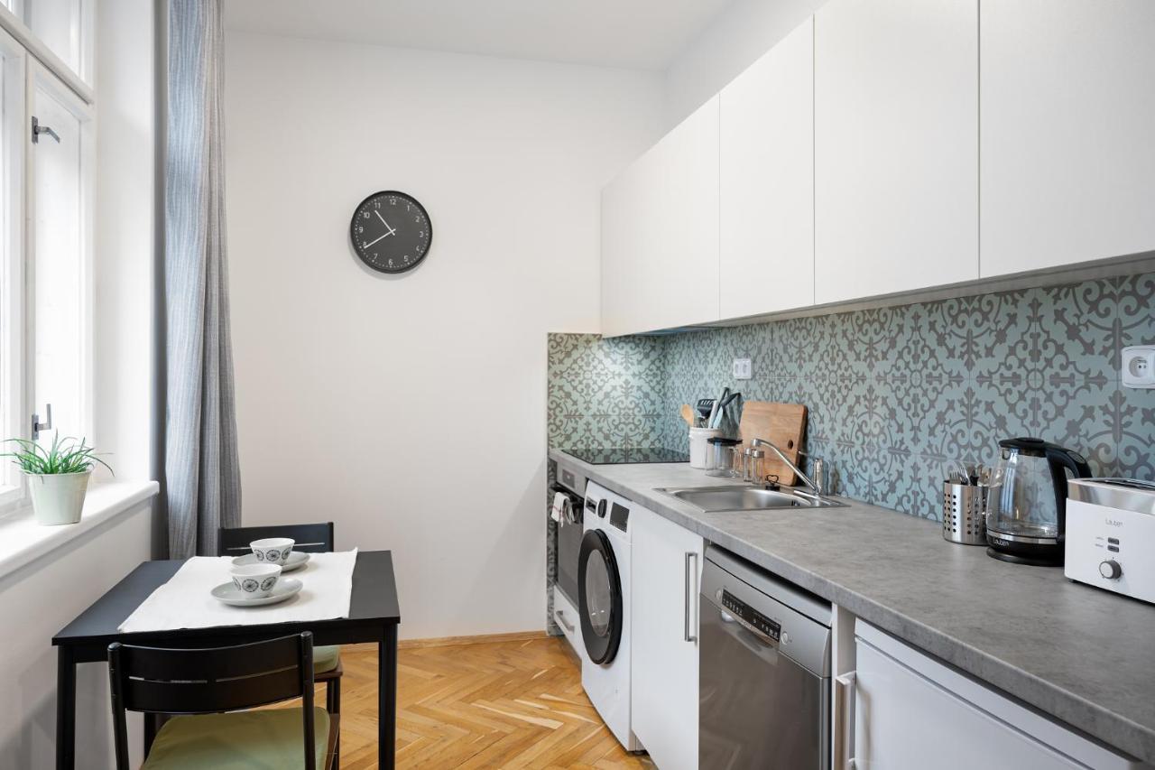 Veleslavin Apartments Prague Luaran gambar